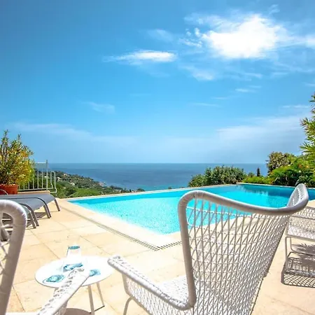 펜션 La Vigie L Pool & Sea L Shellter *