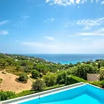 La Vigie L Pool & Sea L Shellter